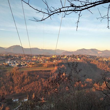 Appartamento La Casa Dei Nonni Malnate Exteriér fotografie