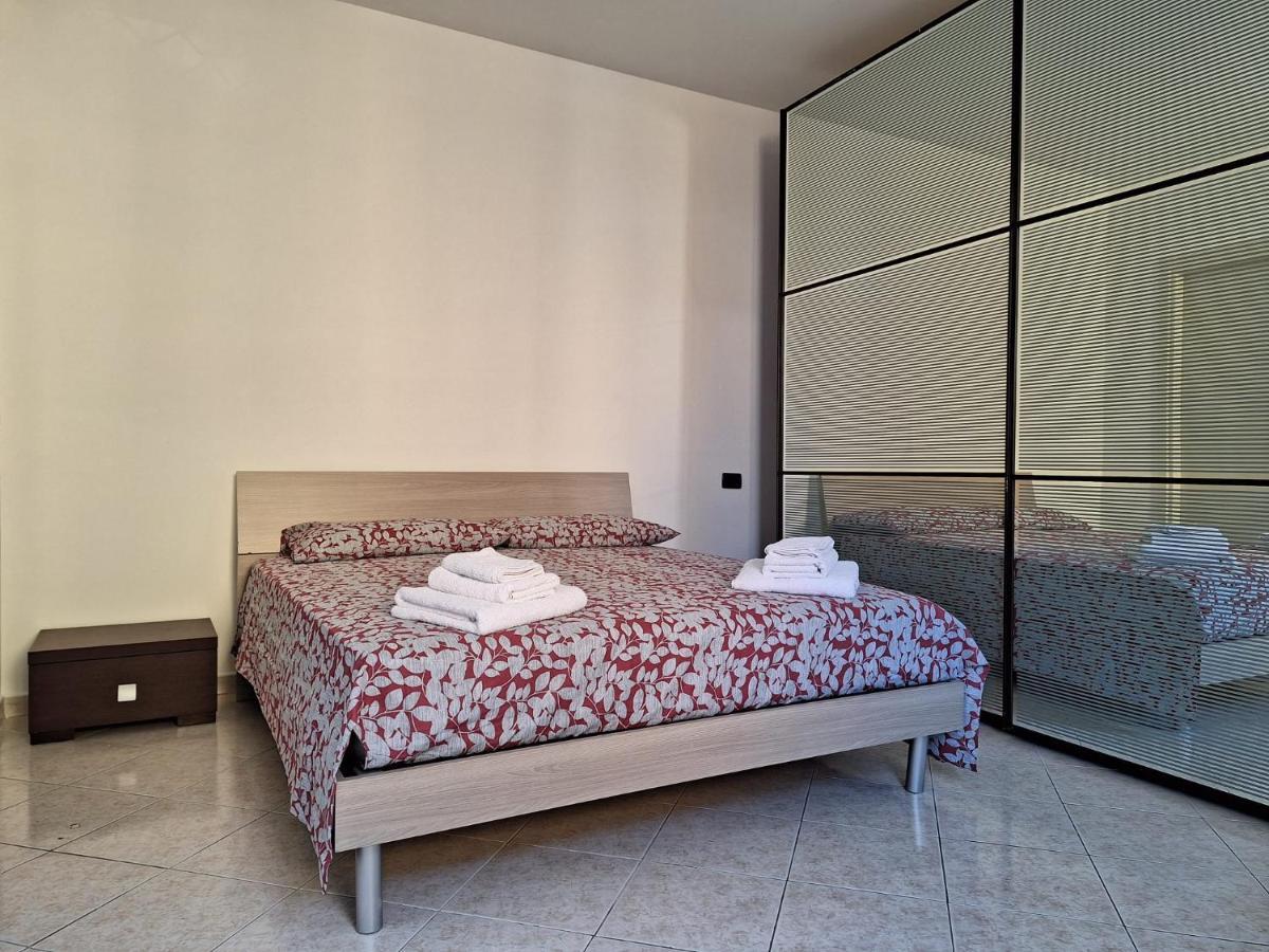 Appartamento La Casa Dei Nonni Malnate Exteriér fotografie