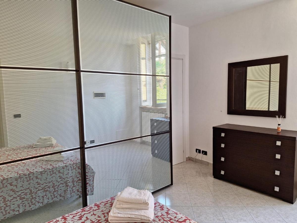 Appartamento La Casa Dei Nonni Malnate Exteriér fotografie
