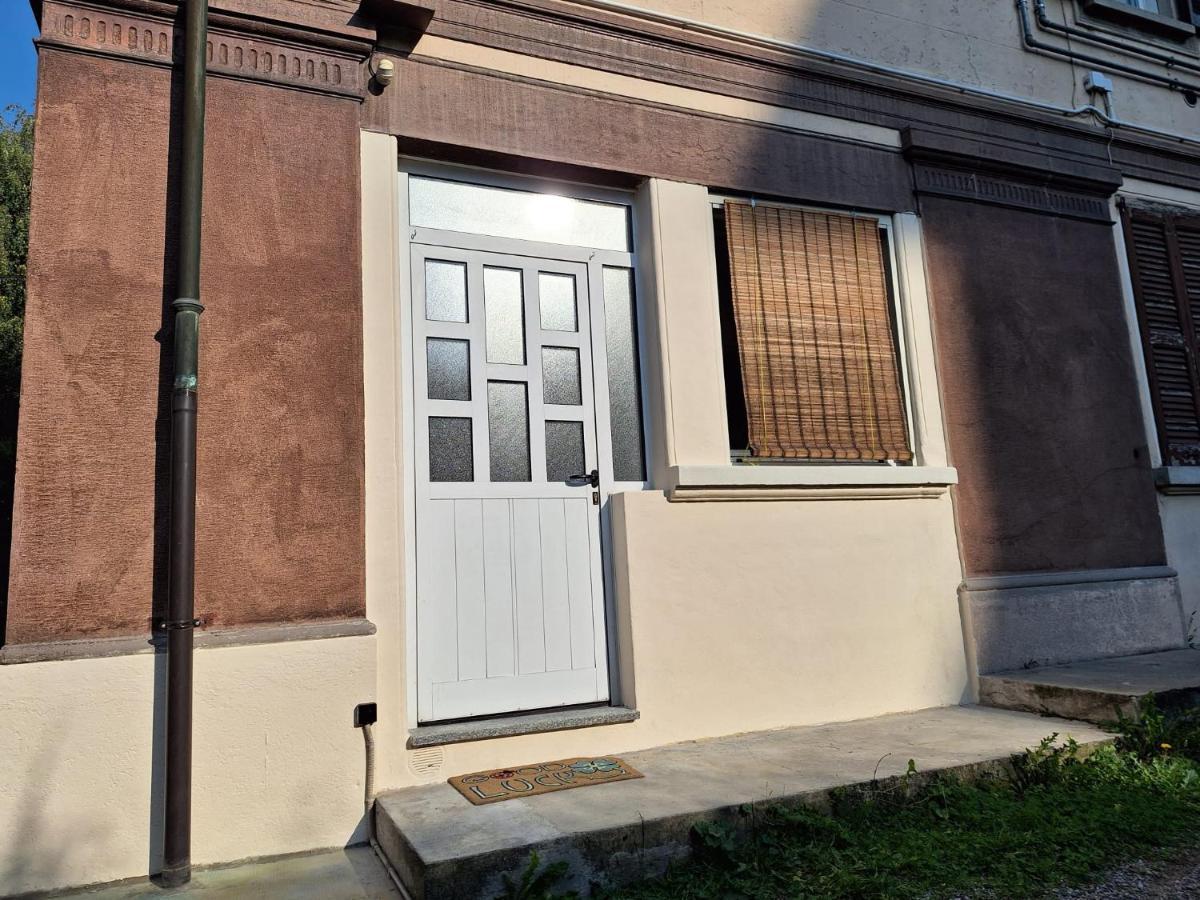 Appartamento La Casa Dei Nonni Malnate Exteriér fotografie